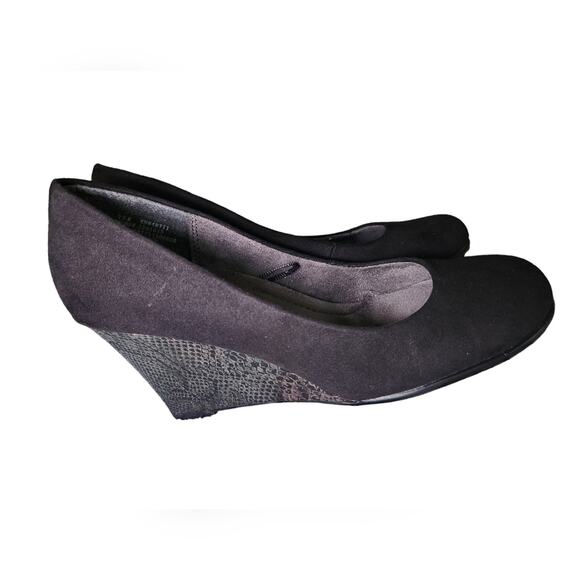 A2 by Aerosoles Black Snakeskin Faux Suede Wedge Heels‎ Size 7.5M - Picture 1 of 13